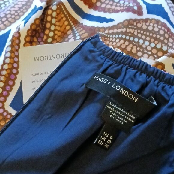 Maggy London Floral Puffed Sleeve Ruched Dress NWT - Picture 12 of 12